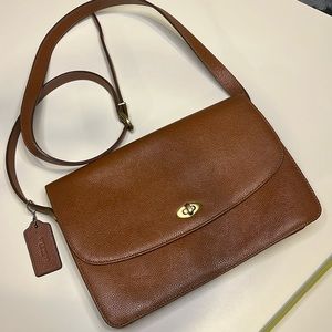 VINTAGE COACH LEATHER CROSSBODY BAG